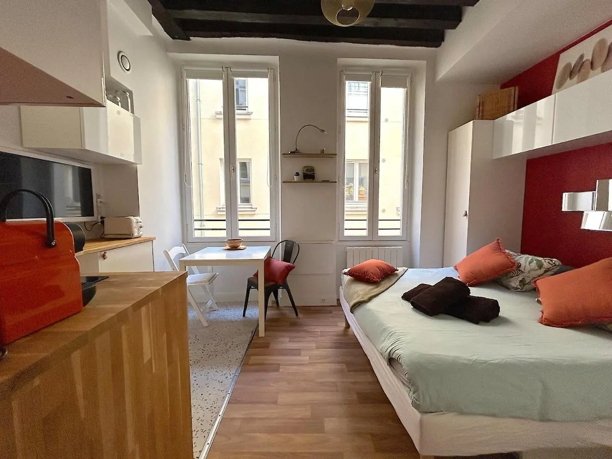 Large Studio - Heart Of Paris