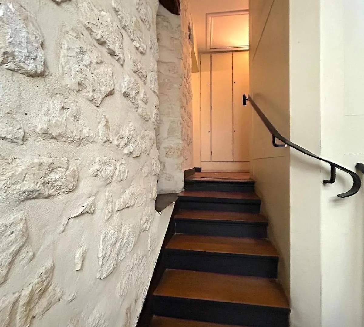 Large Studio - Heart Of Paris 0*,  France